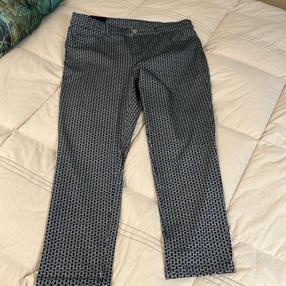 NWT Black Pattern Ankle pants